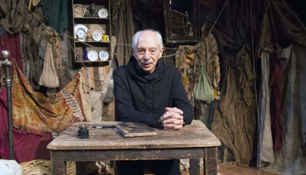 Genco Erkal'dan kötü haber: Sahnede rahatsızlanarak hastaneye kaldırıldı 4 Genco-Erkal'dan-kötü-haber--Sahnede-rahatsızlanarak-hastaneye-kaldırıldı