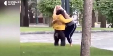 Hayvanat bahçesinden kaçıp eve bisikletle dönen şempanzenin hikayesi duygulandırdı