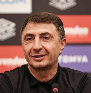 Hull-City,-Şota-Arveladze-ile-yollarını-ayırdı