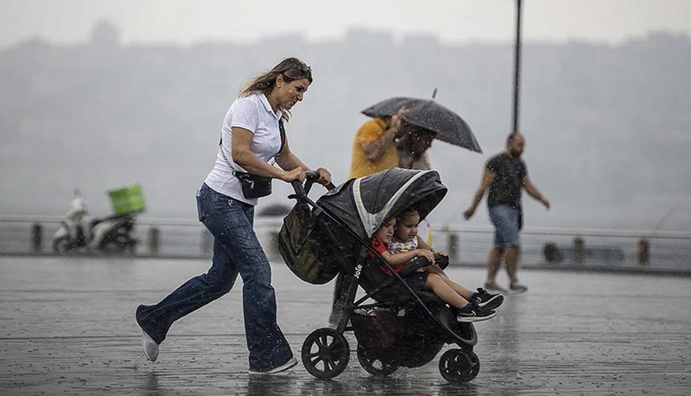 İstanbul'un 4 ilçesi için sağanak yağış uyarısı