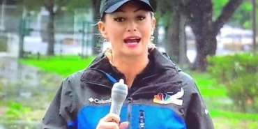 Ian Kasırgası’nda spikerin malzeme olarak kullandığı 'prezervatif' konusu oldu