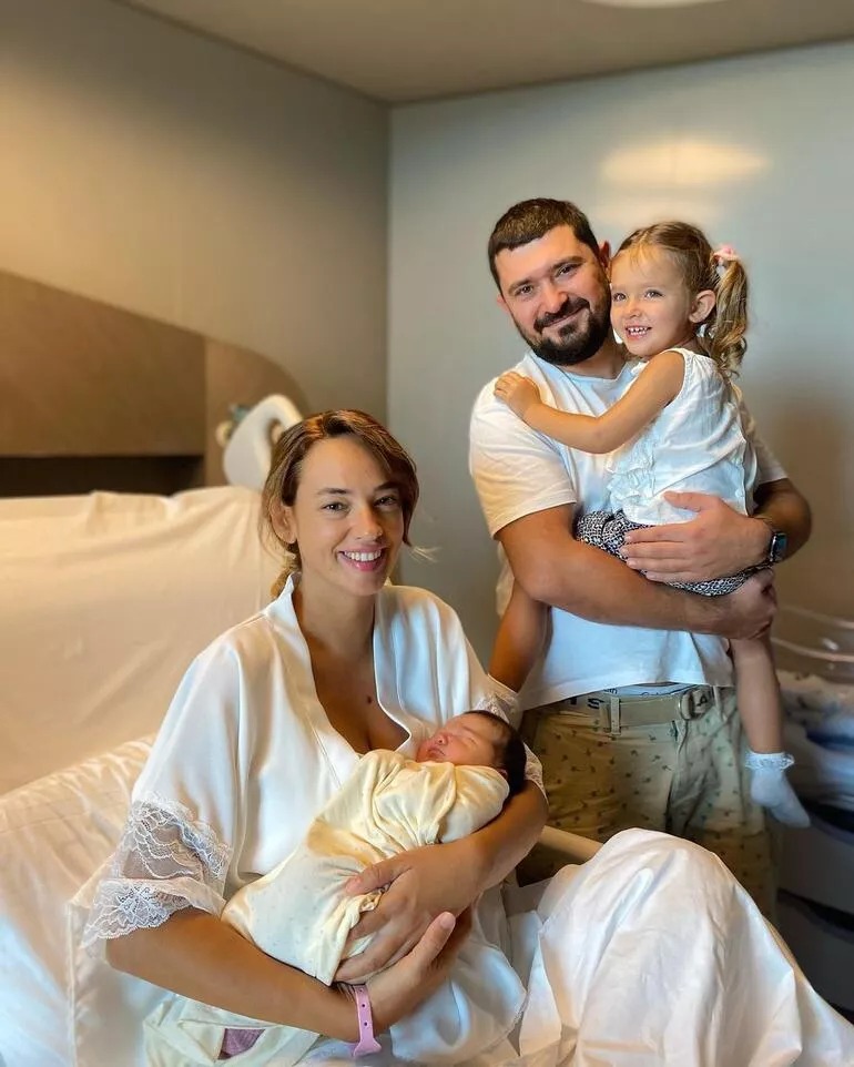 İkinci kez anne olan Seda Bakan: Kardashian Ailesi’ne doğru gidiyoruz!