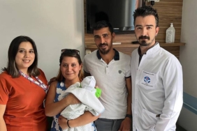 Isparta'da 830 gram doğan bebek, 91 gün sonra 3 kilo 120 gram olarak taburcu edildi