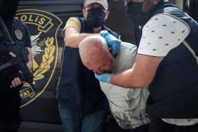 İnfaz-koruma-memurlarını-taşıyan-servis-aracına-saldıran-3-terörist-Bursa'ya-getirildi