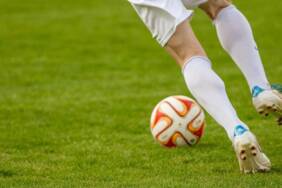 İngiltere-Kraliçesi-2.-Elizabeth'in-ölümü-nedeniyle-ülkedeki-futbol-maçları-erteledi