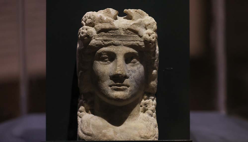 İzmir Arkeoloji Müzesi'nde Dionysos'a adanan eserler sergilenmeye başlandı