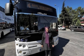 Kadın otobüs şoförü eşiyle vardiyalı çalışıyor