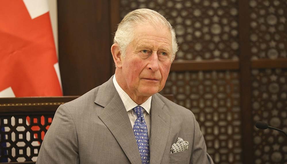 Kraliçe-2.-Elizabeth'in-oğlu-Charles,-İngiltere'nin-resmen-yeni-kralı-ilan-edildi