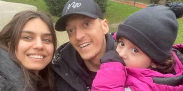 Mesut Özil, ikinci kez baba olduğunu açıkladı