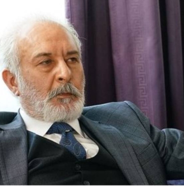 Oyuncu Ali Sürmeli'nin annesi ağaca asılı olarak bulundu 9 Oyuncu Ali Sürmeli'nin annesi ağaca asılı olarak bulundu
