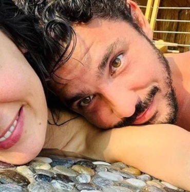 Kaan Yıldırım açıkladı: Pınar Deniz ile evleniyoruz 3 Oyuncu Pınar Deniz ile Kaan Yıldırım'dan ilk paylaşımlar