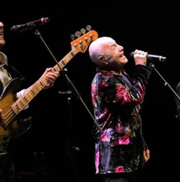 Mazhar Alanson'dan Özkan Uğur'un vefatının ardından ilk paylaşım 5 Özkan Uğur'dan nostaljik MFÖ paylaşımı
