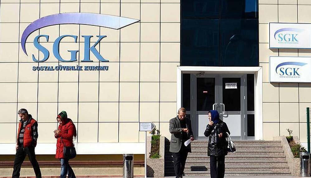 Resmi Gazete'de yayımlandı: SGK'ye sözleşmeli 341 personel alınacak 4 Resmi-Gazete'de-yayımlandı--SGK'ye-sözleşmeli-341-personel-alınacak