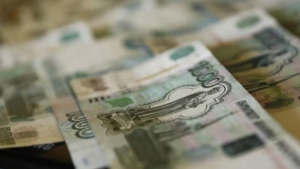 Rus rublesi dolar ve Euro karşısında değer kazanmaya devam ediyor