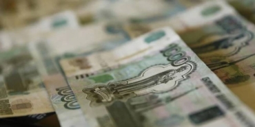 Rus rublesi dolar ve Euro karşısında değer kazanmaya devam ediyor