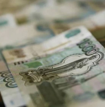 Rus rublesi dolar ve Euro karşısında değer kazanmaya devam ediyor