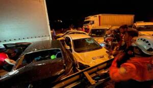 Samsun'da 23 aracın karıştığı zincirleme kaza: 9 kişi yaralandı