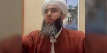 Şort-giyen-erkekleri-hedef-gösterdi--'Ne-hale-geldik,-azıcık-ar!'