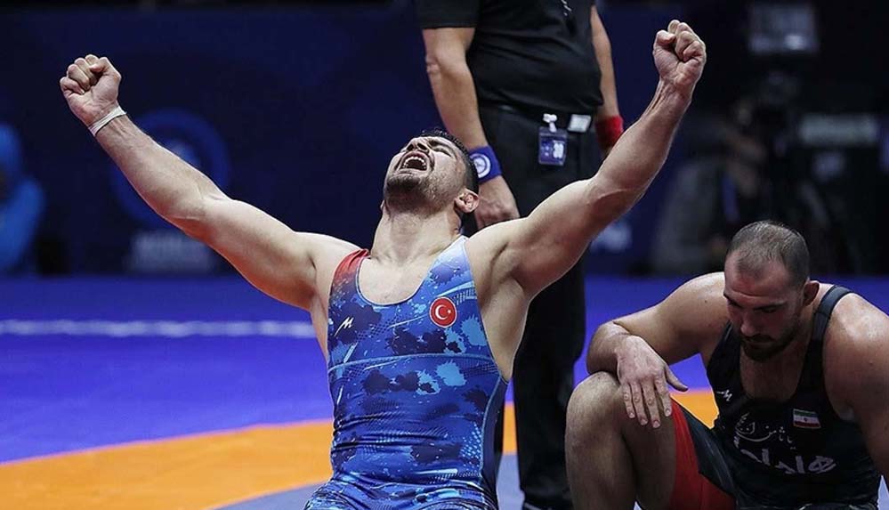 Taha-Akgül,-Dünya-Güreş-Şampiyonası'nda-finalde