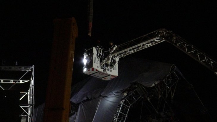 Tarkan'ın İzmir konseri öncesinde platform çöktü: 1 kişi ölümden döndü