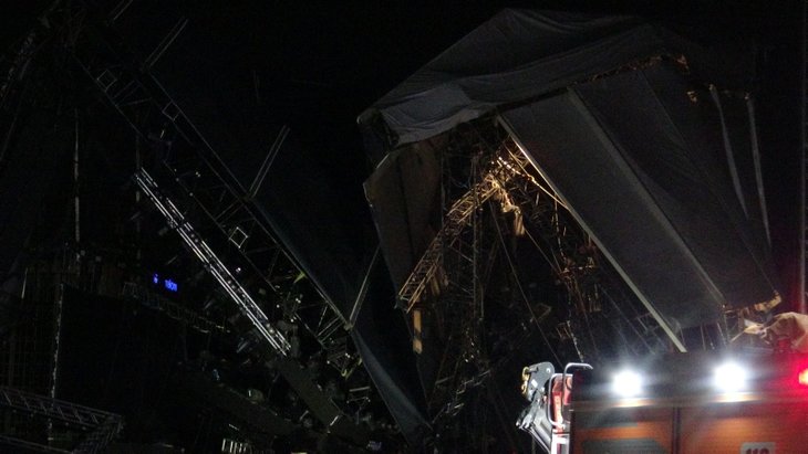 Tarkan'ın İzmir konseri öncesinde platform çöktü: 1 kişi ölümden döndü