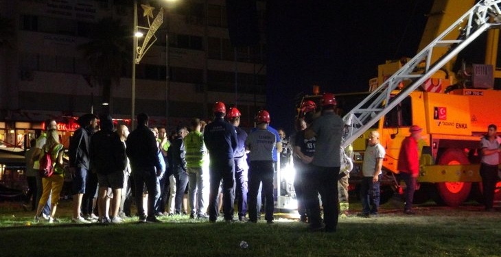 Tarkan’ın İzmir konseri öncesinde platform çöktü: 1 kişi ölümden döndü