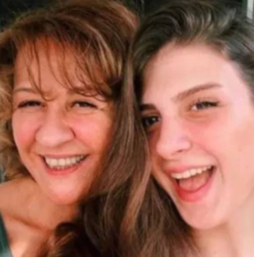 Ünlü oyuncu Hülya Gülşen beyin kanaması geçirdi 2 Ünlü oyuncu Hülya Gülşen beyin kanaması geçirdi