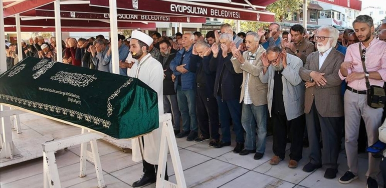 Yazar Ahmet Özalp son yolculuğuna uğurlandı