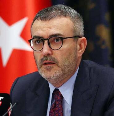 AKP'li-Mahir-Ünal,-Grup-Başkanvekilliği-görevinden-istifa-etti