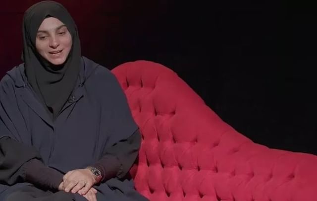 Adını değiştirdi, tesettüre girdi! Popstar Özlem'den seneler sonra gelen itiraf: 'Yarışmada açık giyinmezsen...'