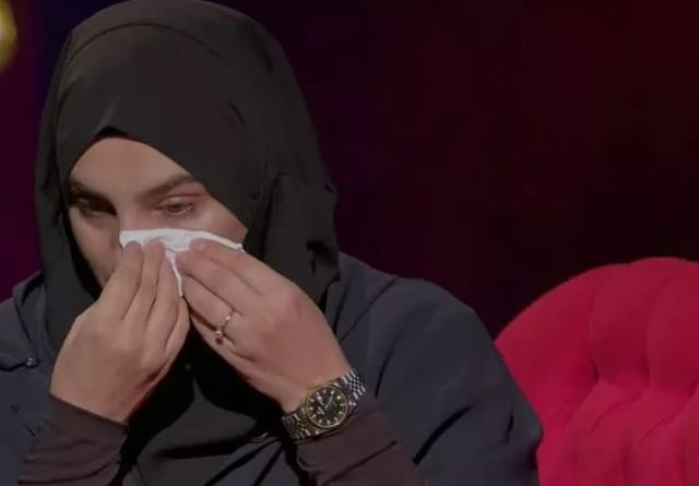 Adını değiştirdi, tesettüre girdi! Popstar Özlem'den seneler sonra gelen itiraf: 'Yarışmada açık giyinmezsen...'