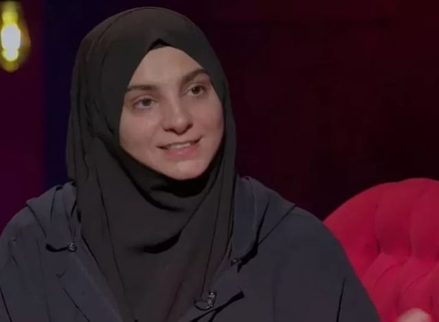 Adını değiştirdi, tesettüre girdi! Popstar Özlem'den seneler sonra gelen itiraf: 'Yarışmada açık giyinmezsen...'