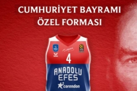 Anadolu Efes'ten 'Cumhuriyet Bayramı' forması