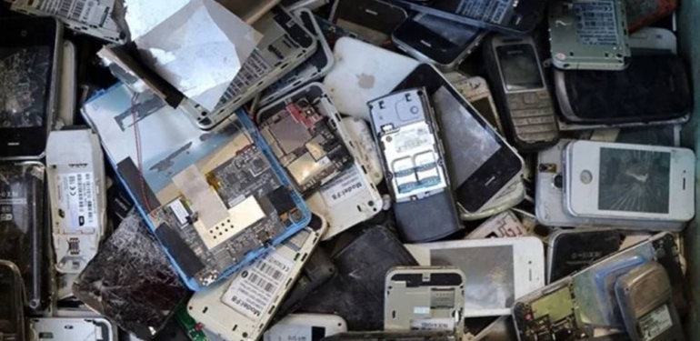 Araştırma: Dünyada bu yıl 5,3 milyar cep telefonu çöpe atılacak