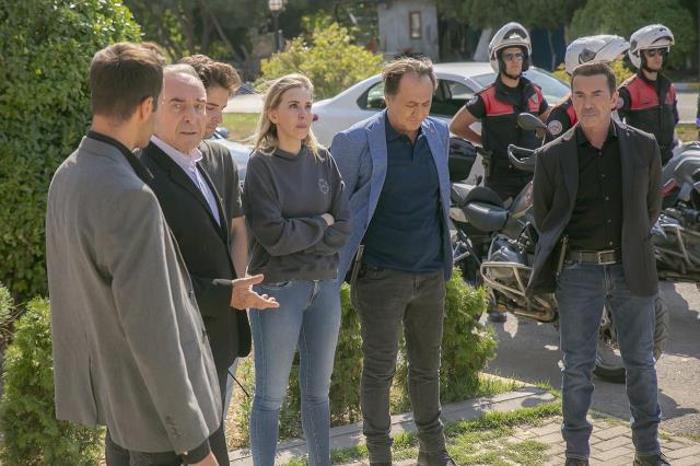 Arka Sokaklar'ın Instagram hesabından paylaşılan video heyecan yarattı! Hasret bitiyor 3 Arka Sokaklar'ın Instagram hesabından paylaşılan video heyecan yarattı! Hasret bitiyor