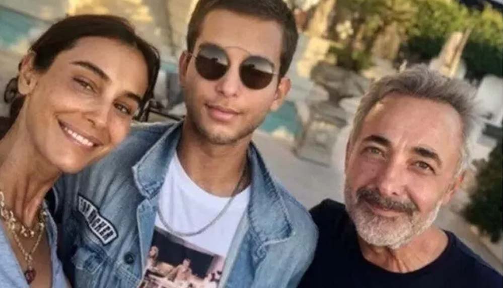 Arzum Onan ve Mehmet Aslantuğ’un oğlu Can sevgilisiyle poz verdi! "Kız arkadaşın annene benziyor"