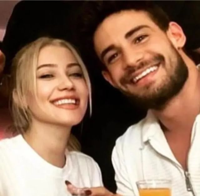 Batuhan Karacakaya'nın sevgilisiyle yatak pozuna eleştiri yağdı: Özeliniz size kalsın!