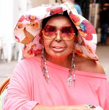 Bülent Ersoy'dan Ajda Pekkan'ı kızdıracak laflar! Onu babam da giyse...