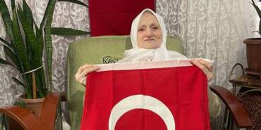 Cumhuriyet-ile-yaşıt-Şükriye-nine-geçmişteki-bayramları-dün-gibi-hatırlıyor