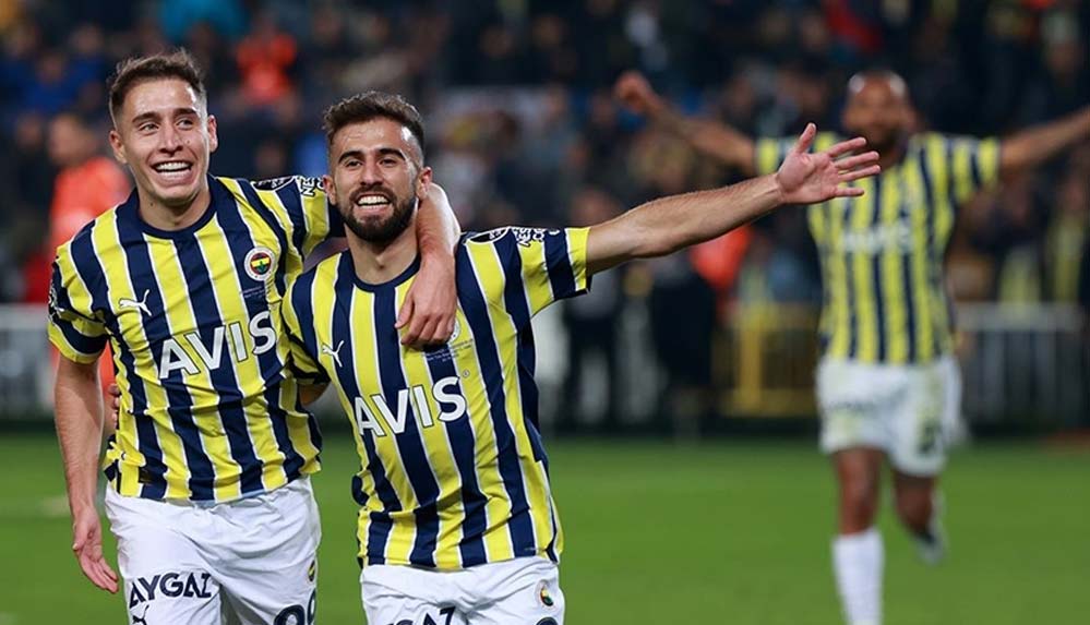 Fenerbahçe, Başakşehir'i Rossi ile devirdi