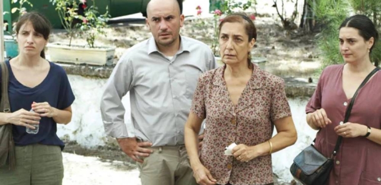 Gasilhanede bir kara komedi: Bana Karanlığını Anlat