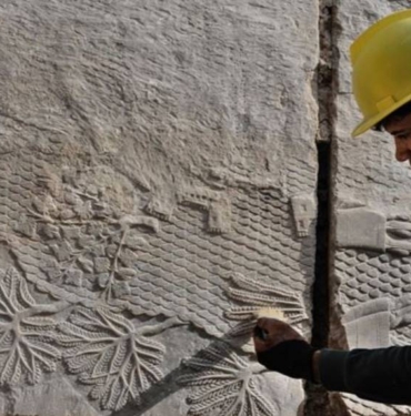 IŞİD'in yıktığı antik kentte Asurlulara ait kalıntılar bulundu