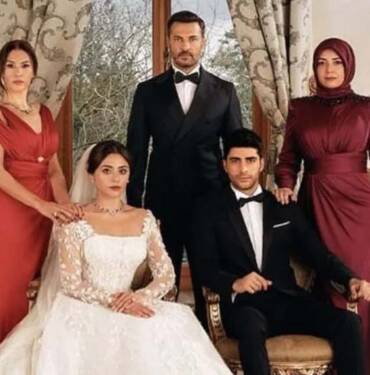Kızılcık-Şerbeti-dizisi-konusu-ne,-uyarlama-mı--Kızılcık-Şerbeti-oyuncuları-kimler-