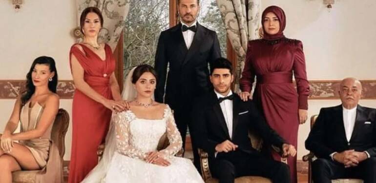 Kızılcık Şerbeti dizisi konusu ne, uyarlama mı? Kızılcık Şerbeti oyuncuları kimler?