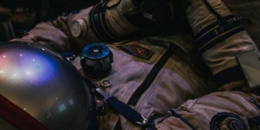 'Kozmonotum, dünyaya dönmem için para lazım' diyerek mesajlaştığı kadını dolandırdı