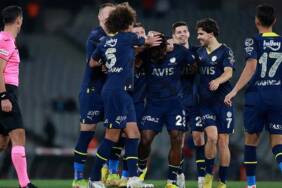 Lider-Fenerbahçe,-İstanbulspor-engelini-5-golle-aştı