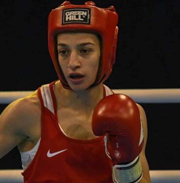 Milli-sporcu-Buse-Naz-Çakıroğlu'ndan-altın-madalya