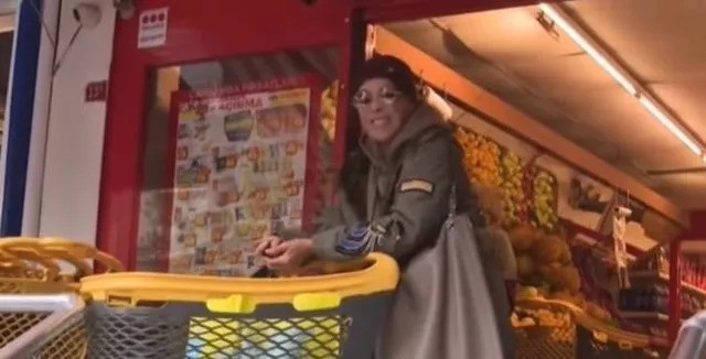 "Ekonomi artık şok" diyen Nebahat Çehre 'Çekindi konuşamadı' diyen takipçisine yanıt verdi