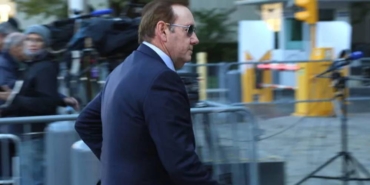 Oscarlı aktör Kevin Spacey'in yargılandığı cinsel saldırı davasında karar! Jüri üyeleri Kevin Spacey'i suçsuz buldu