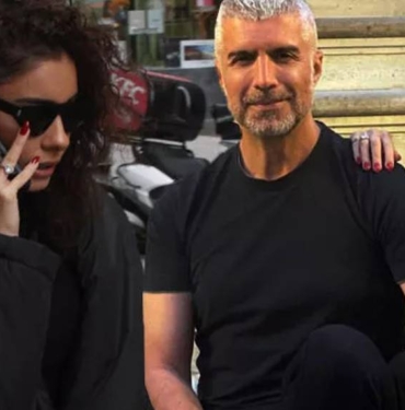 Özcan Deniz'in sevgilisi Samar Dadgar'a aldığı tektaş ortaya çıktı 4 Özcan Deniz'in sevgilisi Samar Dadgar'a aldığı tektaş ortaya çıktı